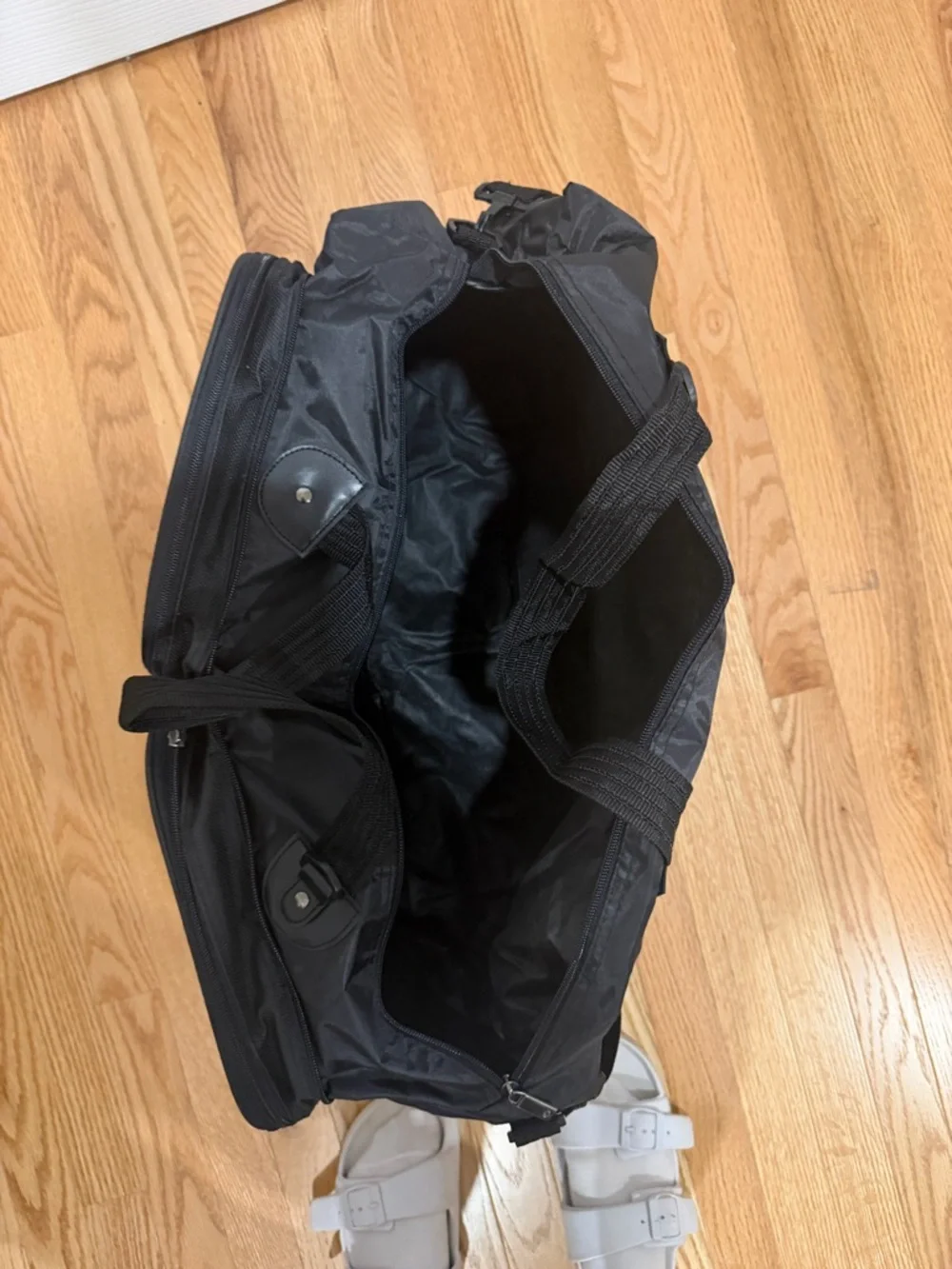 Samsonite Black Travel Duffel with Front Pockets